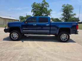 2017 CHEVROLET SILVERADO 2500 HD CREW CAB PICKUP V8, TURBO DIESEL, 6.6 LITER LTZ PICKUP 4D 6 1/2 FT