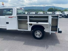 2019 FORD F250 SUPER DUTY CREW CAB 8FT KNAPHEIDE SERVICE BED TRUCK SERVICE/UTILITY TRUCKS V8, 6.2 LITER XL PICKUP 4D - Eddies Auto Sales