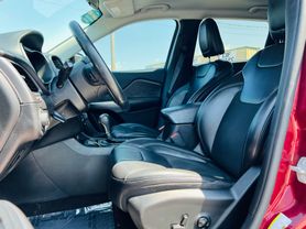 2019 JEEP CHEROKEE SUV 4-CYL, ZERO EVAP, 2.4 LITER LATITUDE PLUS SPORT UTILITY 4D