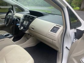 2013 TOYOTA PRIUS V WAGON 4-CYL, HYBRID, 1.8 LITER FIVE WAGON 4D