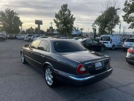 2004 JAGUAR XJ SEDAN V8, 4.2 LITER VANDEN PLAS SEDAN 4D