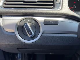 2019 VOLKSWAGEN PASSAT