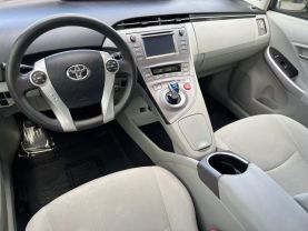 2013 TOYOTA PRIUS HATCHBACK 4-CYL, HYBRID, 1.8 LITER ONE HATCHBACK 4D