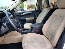 2020 FORD ESCAPE SUV 4-CYL, HYBRID, 2.5 LITER SE SPORT SUV 4D