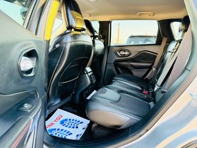 2015 JEEP CHEROKEE SUV V6, 3.2 LITER TRAILHAWK SPORT UTILITY 4D