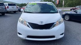2011 Toyota Sienna Le Minivan 4d - Image 7