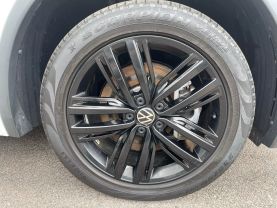 2022 VOLKSWAGEN TIGUAN SUV 4-CYL, TURBO, 2.0 LITER SE R-LINE BLACK 4MOTION SPORT UTILITY 4D - Gesner Auto Inc in Taunton, MA, 41.88613, -71.14527