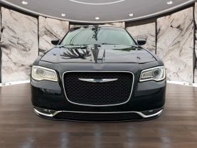 2017 CHRYSLER 300 SEDAN V6, 3.6 LITER 300 LIMITED SEDAN 4D