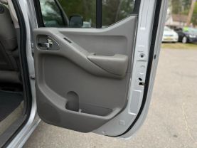 2012 NISSAN FRONTIER CREW CAB PICKUP V6, 4.0 LITER SV PICKUP 4D 5 FT