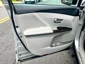 2012 TOYOTA VENZA WAGON V6, 3.5 LITER LIMITED WAGON 4D