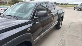 2011 RAM DAKOTA CREW CAB PICKUP V8, FLEX FUEL, 4.7 LITER LARAMIE PICKUP 4D 5 1/4 FT