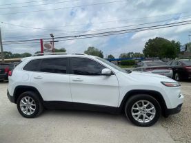 2017 JEEP CHEROKEE SUV 4-CYL, 2.4 LITER LATITUDE SPORT UTILITY 4D