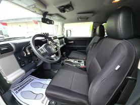 2013 TOYOTA FJ CRUISER SUV V6, 4.0 LITER SPORT UTILITY 2D