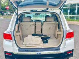 2011 TOYOTA HIGHLANDER SUV V6, 3.5 LITER SPORT UTILITY 4D