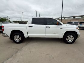 2018 TOYOTA TUNDRA CREWMAX PICKUP V8, FLEX FUEL, 5.7 LITER SR5 PICKUP 4D 5 1/2 FT