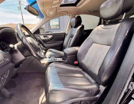 2017 INFINITI QX70
