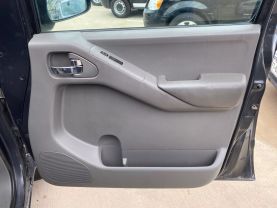 2010 NISSAN FRONTIER PICKUP V6 4.0L GASOLINE CREW CAB LE 4WD 4.0L V6 at Motors On Wheels - used car dealership in Houston, Texas.