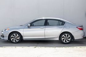 2017 Honda Accord - Image 11