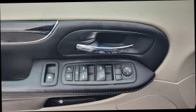 2019 Dodge Grand Caravan Passenger Sxt Minivan 4d - Image 18