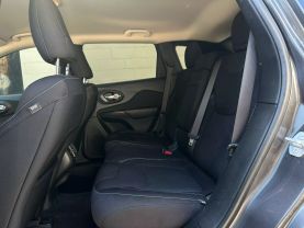 2017 JEEP CHEROKEE SUV V6, 3.2 LITER LATITUDE SPORT UTILITY 4D