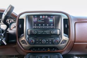 2014 CHEVROLET SILVERADO 1500 CREW CAB PICKUP V8 ECOTEC3 FLEX FUEL 5.3L HIGH COUNTRY PICKUP 4D 5 3/4 FT