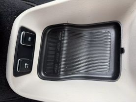2019 Chrysler Pacifica - Image 25