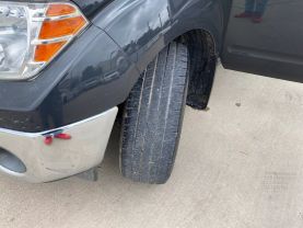 2010 NISSAN FRONTIER PICKUP V6 4.0L GASOLINE CREW CAB LE 4WD 4.0L V6 at Motors On Wheels - used car dealership in Houston, Texas.