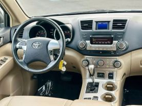 2011 TOYOTA HIGHLANDER SUV V6, 3.5 LITER SPORT UTILITY 4D