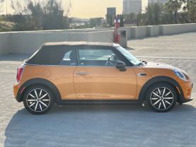 2017 MINI CONVERTIBLE CONVERTIBLE 3-CYL, TURBO, 1.5 LITER COOPER CONVERTIBLE 2D