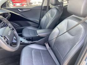 -2023 Kia Niro Plug-in Hybrid - Image 11