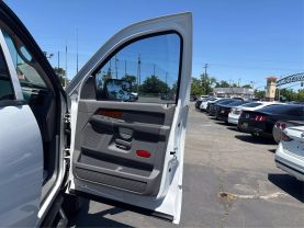 2006 DODGE RAM 1500 MEGA CAB PICKUP V8, HEMI, 5.7 LITER SLT PICKUP 4D 6 1/4 FT