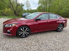 2022 NISSAN ALTIMA SEDAN 4-CYL, 2.5 LITER 2.5 SR SEDAN 4D at T&T Repairables - used car dealership in Spencer, Indiana.