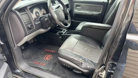 2011 RAM DAKOTA CREW CAB PICKUP V8, FLEX FUEL, 4.7 LITER LARAMIE PICKUP 4D 5 1/4 FT