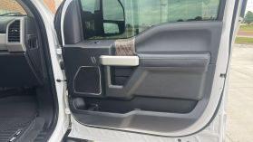 2019 FORD F250 SUPER DUTY CREW CAB PICKUP V8, TURBO DIESEL, 6.7 LITER LARIAT PICKUP 4D 6 3/4 FT
