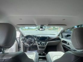 2017 CHRYSLER PACIFICA VAN V6, 3.6 LITER TOURING-L MINIVAN 4D
