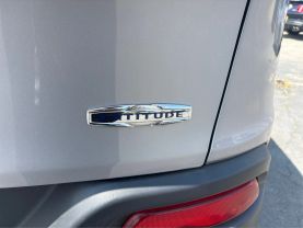 2018 JEEP CHEROKEE SUV 4-CYL, ZERO EVAP, 2.4 LITER LATITUDE PLUS SPORT UTILITY 4D