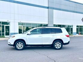 2011 TOYOTA HIGHLANDER SUV V6, 3.5 LITER SPORT UTILITY 4D