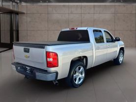 2013 CHEVROLET SILVERADO 1500 CREW CAB PICKUP V8, FLEX FUEL, 5.3 LITER LT PICKUP 4D 5 3/4 FT