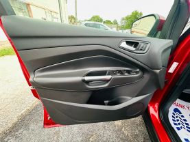 2017 FORD ESCAPE SUV 4-CYL, ECOBOOST, 1.5T SE SPORT UTILITY 4D