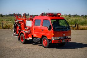 1997 TOYOTA DYNA TRUCK 15B FIRE TRUCK