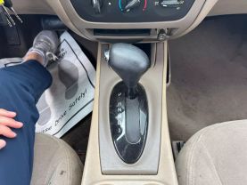 2004 FORD TAURUS SEDAN V6, 3.0 LITER SE SEDAN 4D