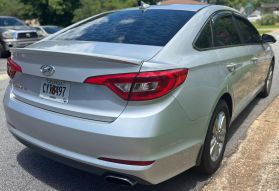 2016 Hyundai Sonata - Image 7