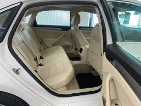 2014 VOLKSWAGEN PASSAT