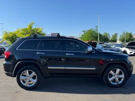 2011 JEEP GRAND CHEROKEE SUV V8, 5.7 LITER OVERLAND SPORT UTILITY 4D