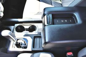 2021 TOYOTA TUNDRA CREWMAX PICKUP V8, 5.7 LITER SR5 PICKUP 4D 5 1/2 FT