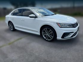 2016 VOLKSWAGEN PASSAT SEDAN 4-CYL, PZEV, 1.8T 1.8T R-LINE SEDAN 4D
