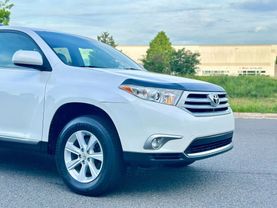 2011 TOYOTA HIGHLANDER SUV V6, 3.5 LITER SPORT UTILITY 4D