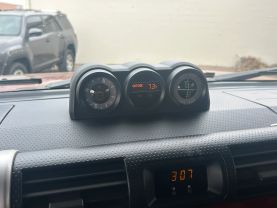 2010 TOYOTA FJ CRUISER SUV V6, 4.0 LITER SPORT UTILITY 2D