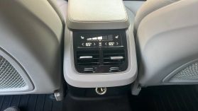 2017 VOLVO S90