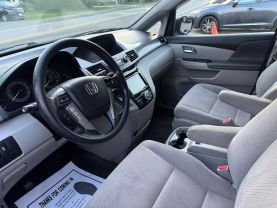 2015 Honda Odyssey - Image 14